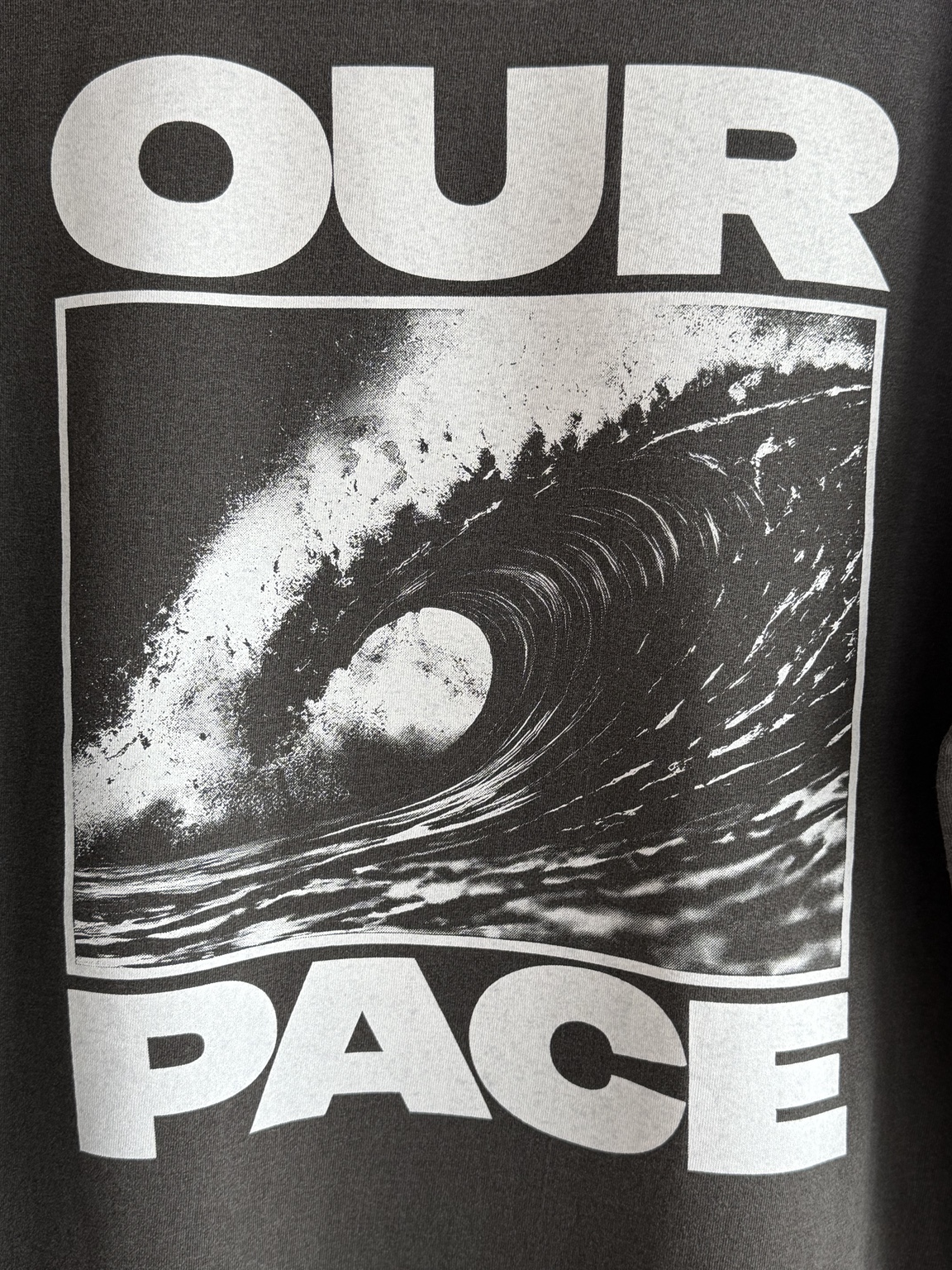 OUR PACE 黒ボディ背面プリントアップ